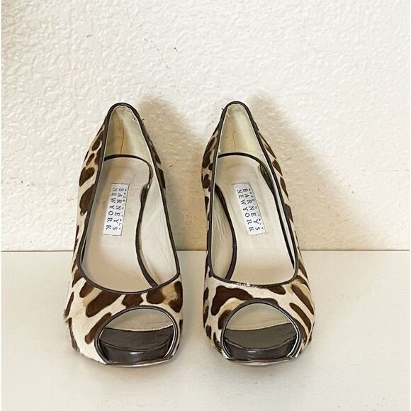 Vintage Barneys New York heels textured leopard print pee toe pumps. 38 - Picture 4 of 12